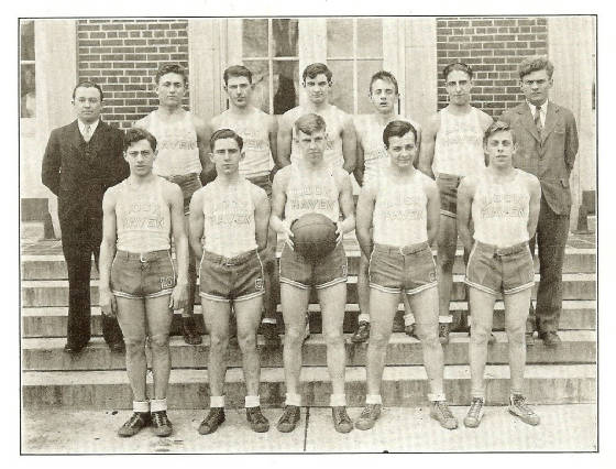 FamilyPix/Ken_Poorman_Basketball_LHHS.jpg