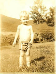 Ken_Poorman/1yr8mo1944.jpg