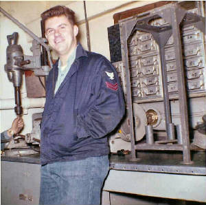 Navy/Bob_Bowman_Machine_Shop_Oct_1962.jpg