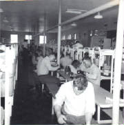 Navy/kensbarrackssandiego196008.JPG