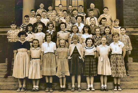 People/castanea_school_5and6grade1954.jpg