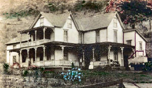 Renovo_Pa/emma_and_everett_hall_point_breeze_south_renovo_pa.jpg